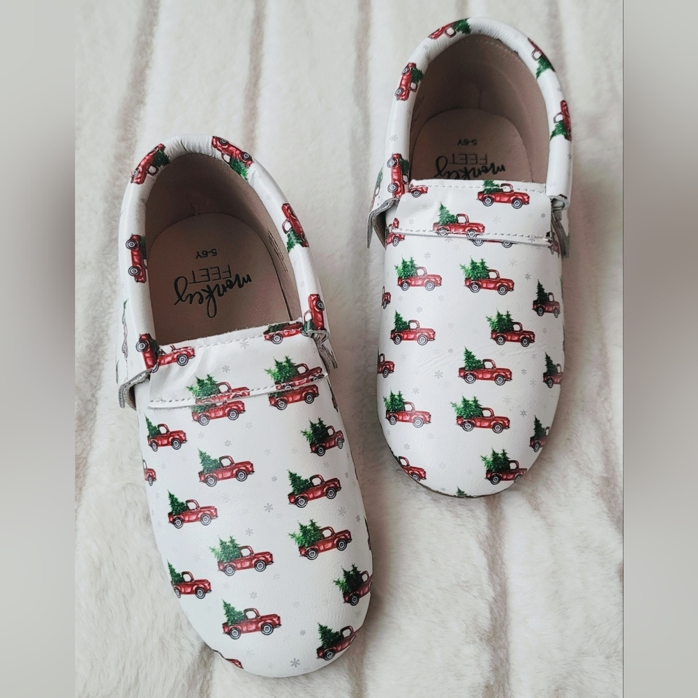 Monkey Feet, NEW